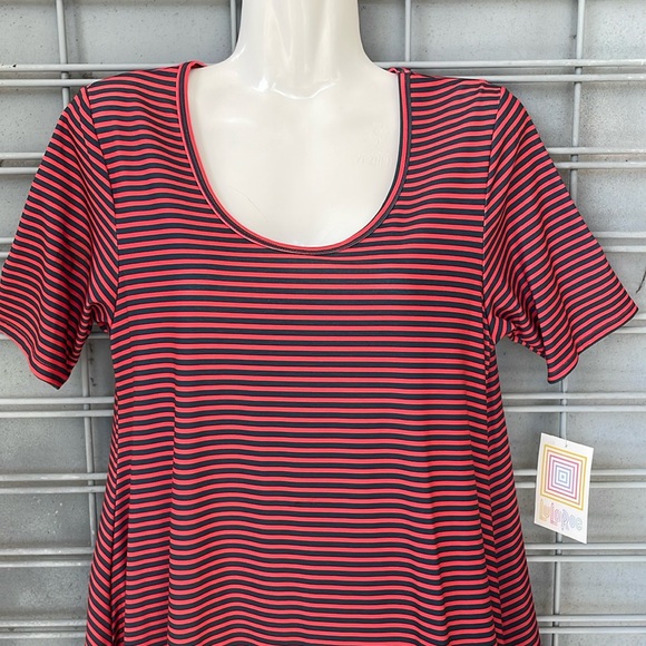LulaRoe Striped & Printed Perfect T High Low Top-#194914 - Picture 3 of 12